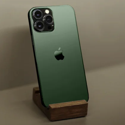 MNGH3J/A iPhone13 Green 256GB【中古】 APPLE 〔中古〕iPhone13 256GB グリーン MNGH3J／A SIMフリー